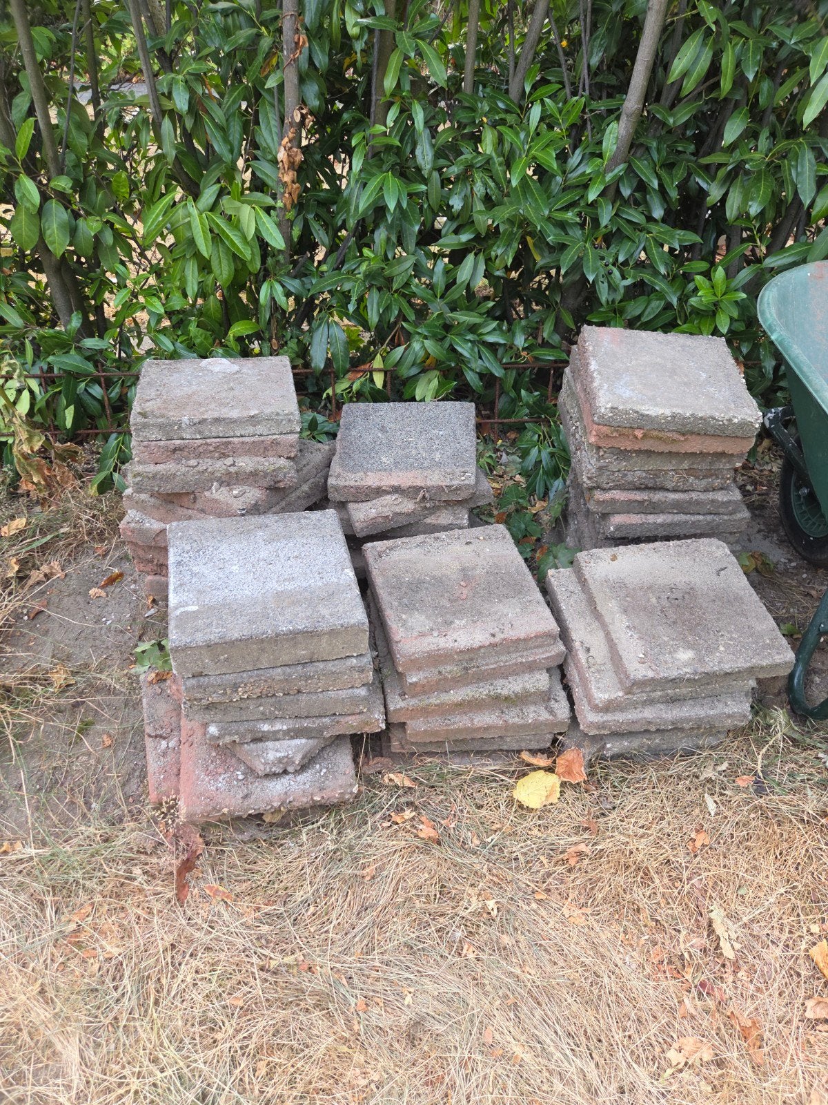 gratis afhalen Gebruikte terrastegels van beton, Tuin en Terras, Gebruikt, Beton, Terrastegels, 5 tot 10 m²