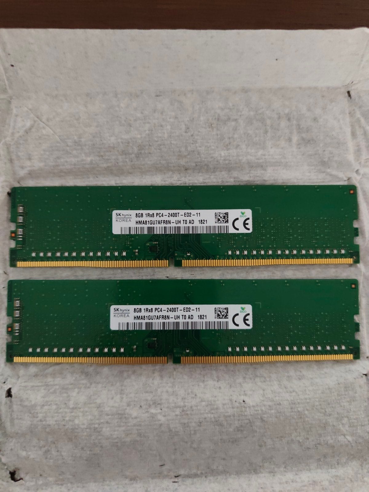 2x SK Hynix 8GB DDR4 PC4-2400T RAM Geheugenmodules, Computers en Software, RAM geheugen, DDR4, 8 GB, Ophalen of Verzenden, Zo goed als nieuw