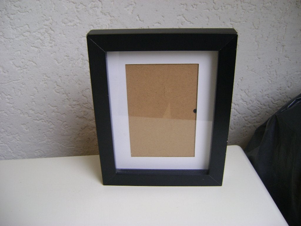 zwarte fotolijst staan en hangen 23hx18brx3diep, Audio, Tv en Foto, Fotografie | Fotolijsten, Hangend, Standaard fotolijst, Ophalen of Verzenden