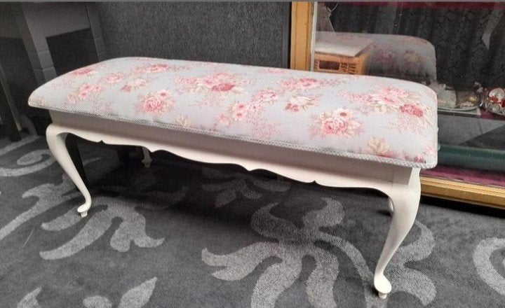 Grote kruk hocker opnieuw gestoffeerd 120 x 50 hoog 50, Ophalen, Zo goed als nieuw, Hout