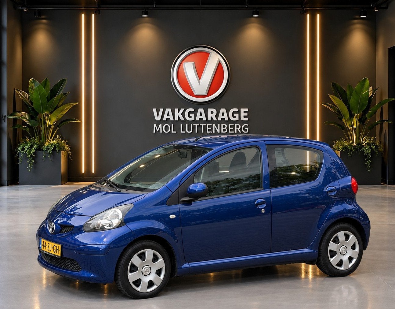 TOYOTA Aygo 1.0 12V VVT-I 5DRS MMT Plus AUTOMAAT, Stof, Gebruikt, Zwart, 68 pk