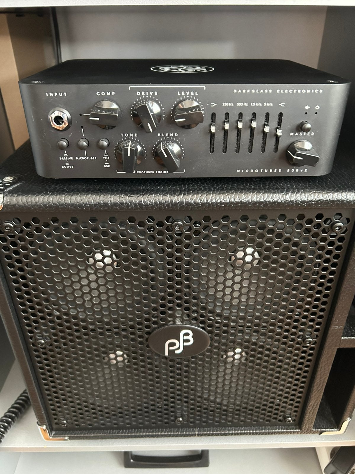 Darkglass Microtubes 500 V2, Muziek en Instrumenten, Versterkers | Bas en Gitaar, Ophalen of Verzenden, Zo goed als nieuw, 100 watt of meer