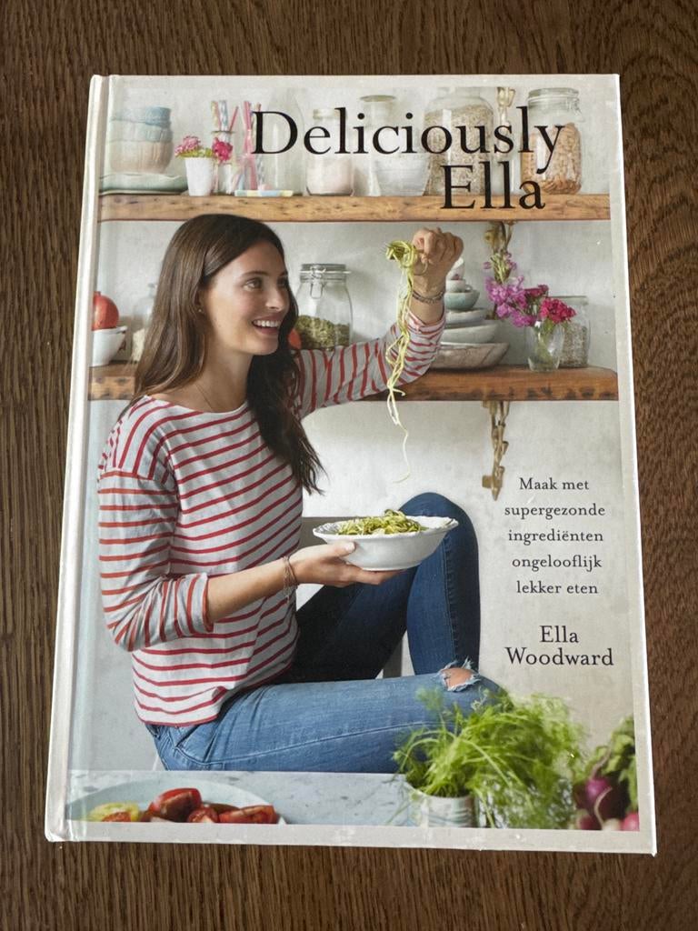 Deliciously Ella - Gezond en Lekker Koken, Boeken, Hoofdgerechten, Ophalen of Verzenden, Zo goed als nieuw, Gezond koken