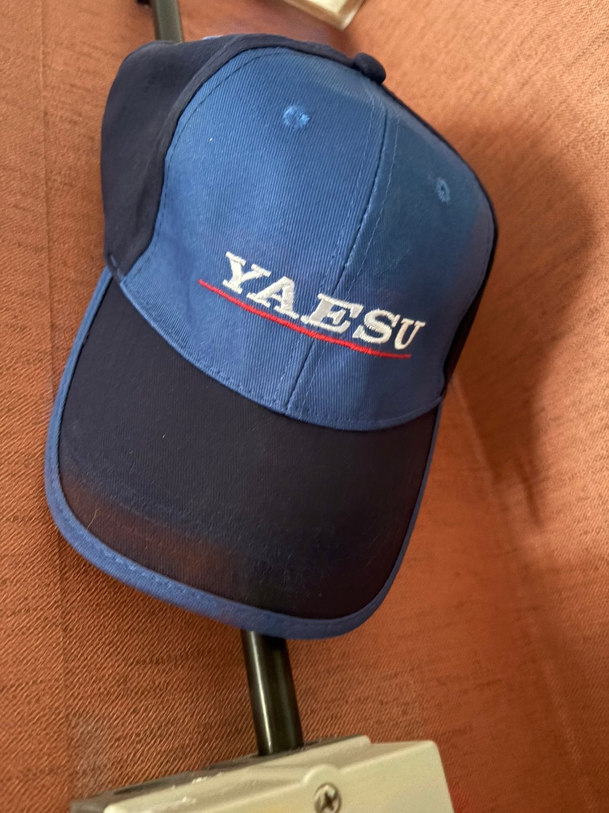 Yaesu cap, Ophalen of Verzenden, Zo goed als nieuw