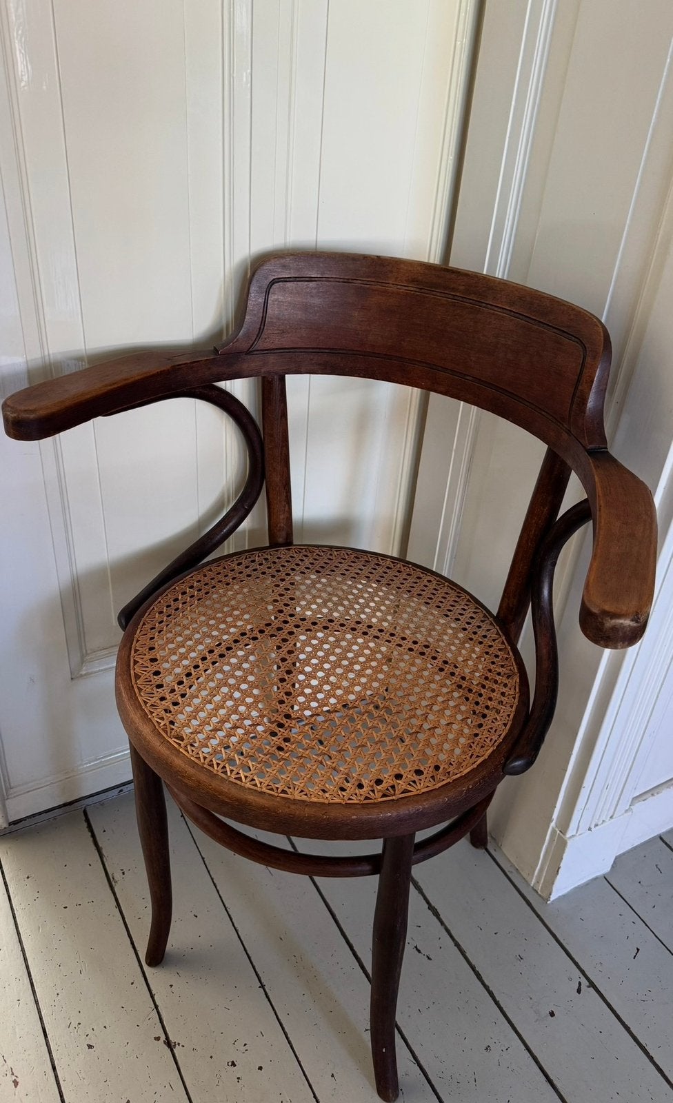 Antiek vintage Thonet  webbing stoel, Huis en Inrichting, Stoelen, Ophalen, Bruin, Hout, Eén