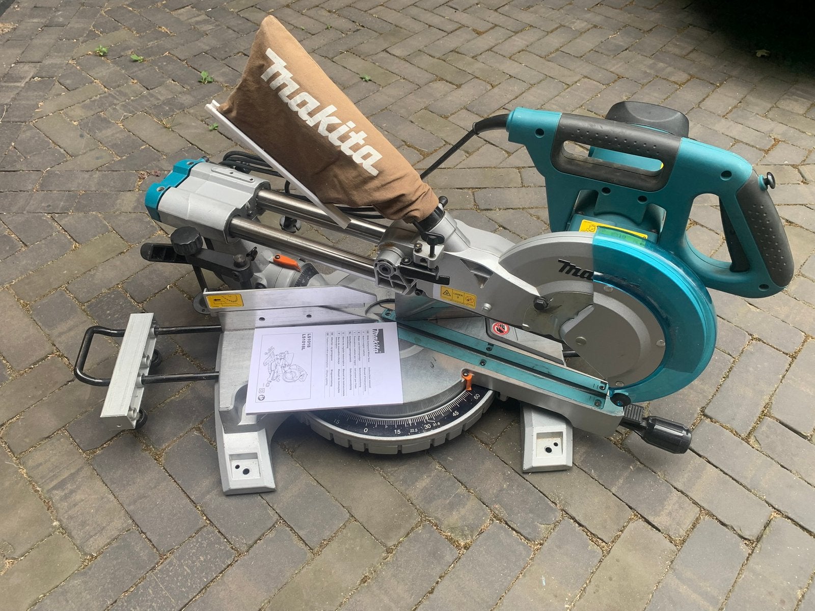 Makita LS1018L afkortzaag met defect, Doe-het-zelf en Verbouw, Gereedschap | Zaagmachines, Ophalen, Gebruikt, Afkortzaag, 30 tot 70 mm