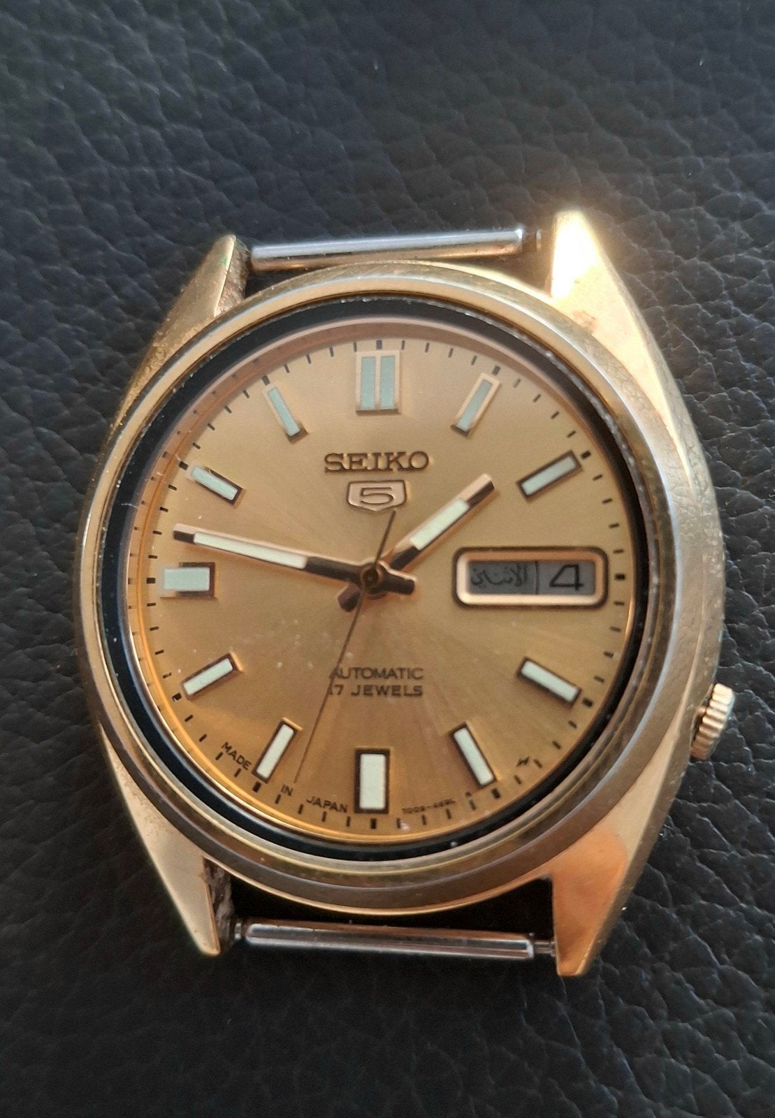 seiko 5 automaat + datum Arabisch dag weergave ..verguld, Sieraden, Tassen en Uiterlijk, Seiko, Staal, Verguld, 1960 of later
