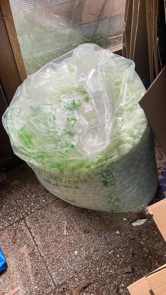 Opvulchips - piepschuimpjes - verpakkingsmateriaal, Ophalen, Zo goed als nieuw