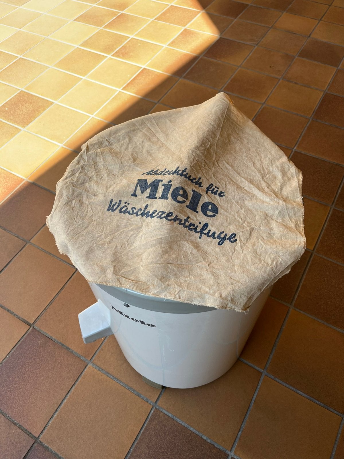 Miele WZ 243 Wasdroger - Vintage en Functioneel, Ophalen, Gebruikt, Minder dan 4 kg, Bovenlader