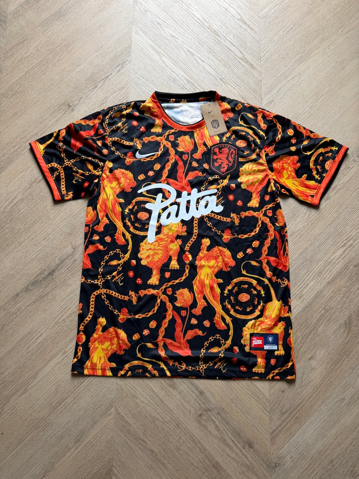 Nederland Shirt 26/28 Patta Prematch Maat M NL elftal, Maat M, Verzenden, Nieuw, Shirt