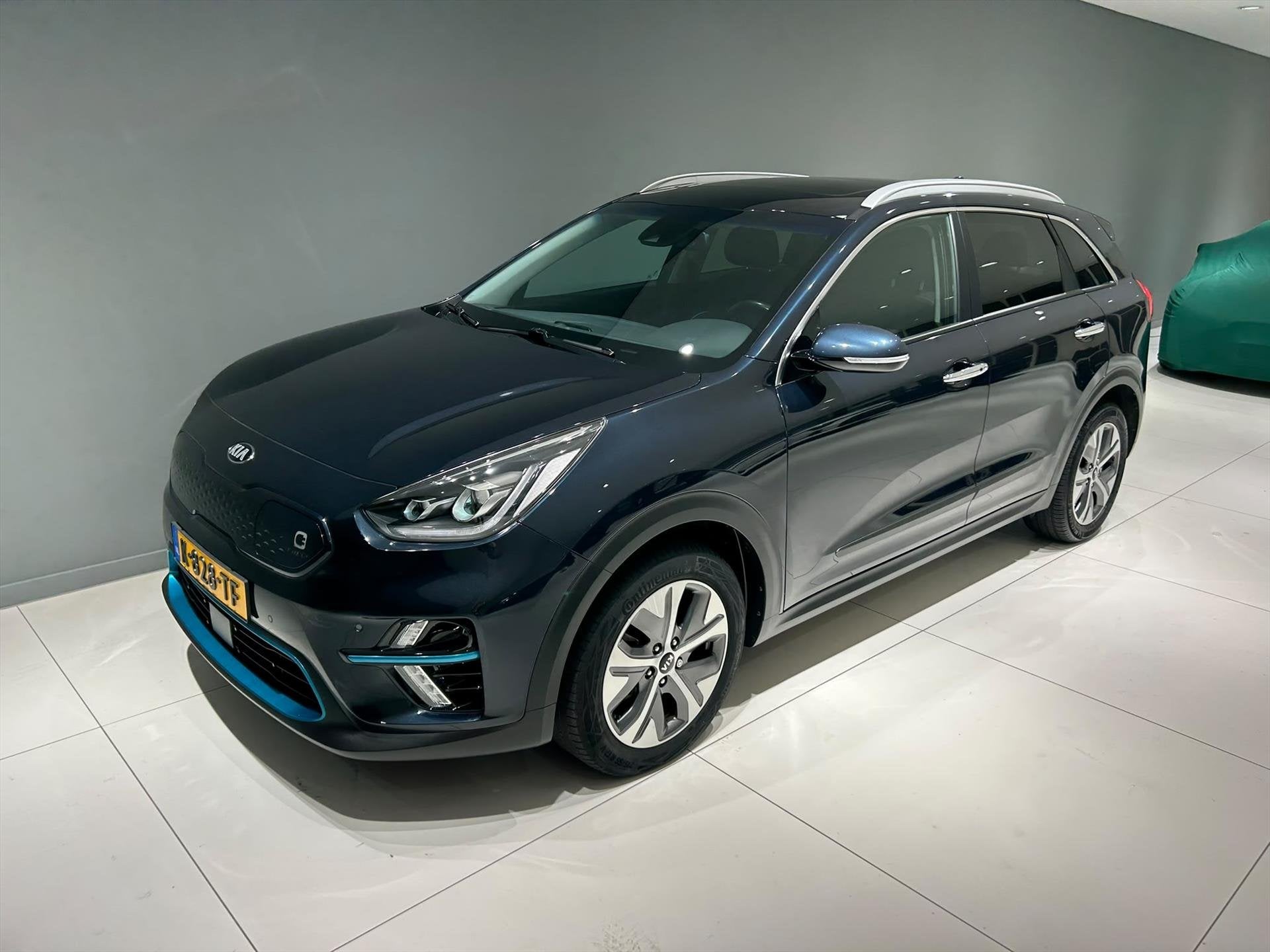KIA e-Niro 64kWh 204pk Aut DynamicPlusLine WP/ Navi/ Clima/, Auto's, Automaat, Gebruikt, Zwart, 1712 kg
