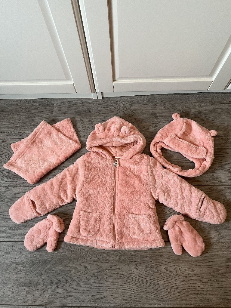 Noukies jas roze maat 80 inclusief accessoires, Ophalen, Meisje, Zo goed als nieuw, Jasje
