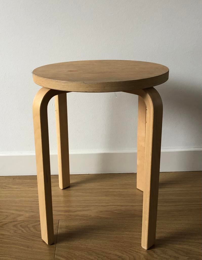 Vintage Ikea Frosta kruk | jaren 90 | NWST, Huis en Inrichting, Krukjes, Ophalen of Verzenden, Zo goed als nieuw, Hout