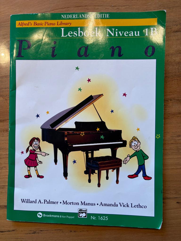 Alfred's Basic Piano Library Lesboek Niveau 1B, Gebruikt, Klassiek, Les of Cursus, Ophalen of Verzenden