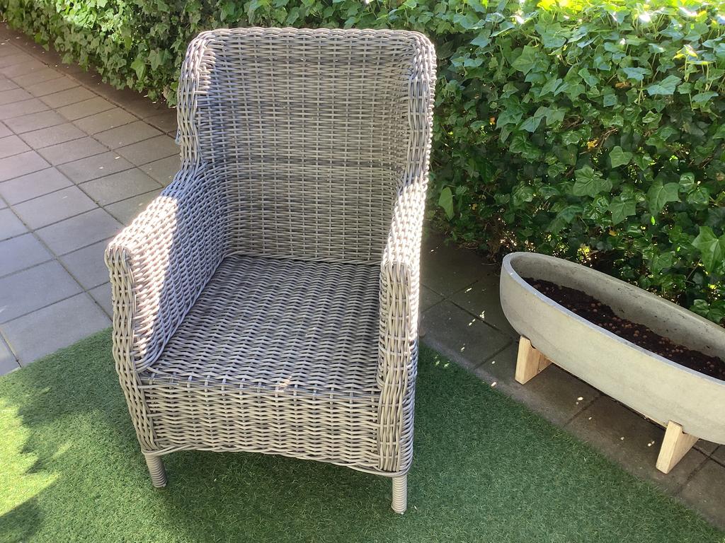 Heerlijke lounge wicker kunststof tuinstoel, Ophalen, Zo goed als nieuw, Wicker