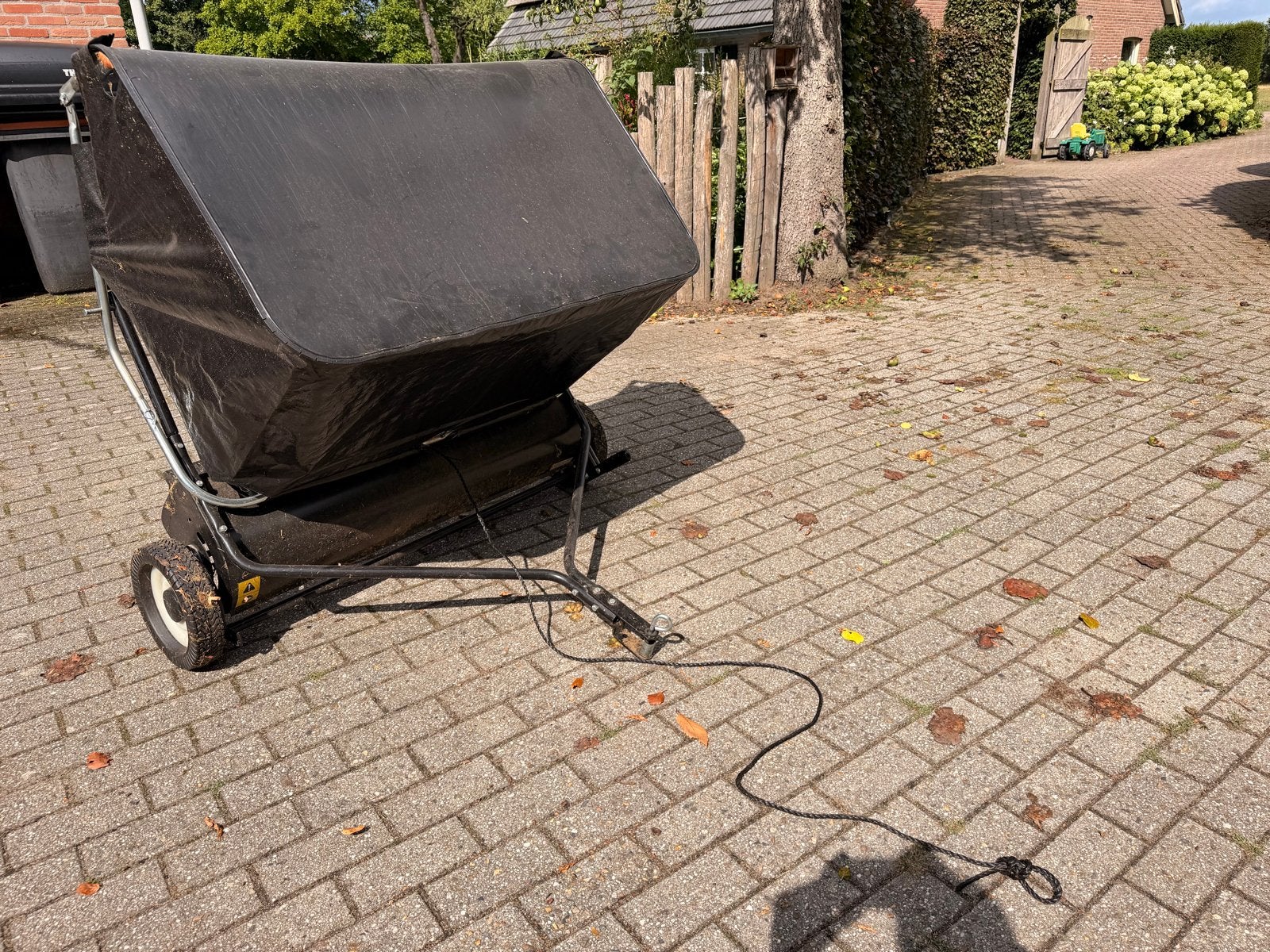 Bladveger / Gazonveger voor tractor of zitmaaier, Ophalen, Gebruikt