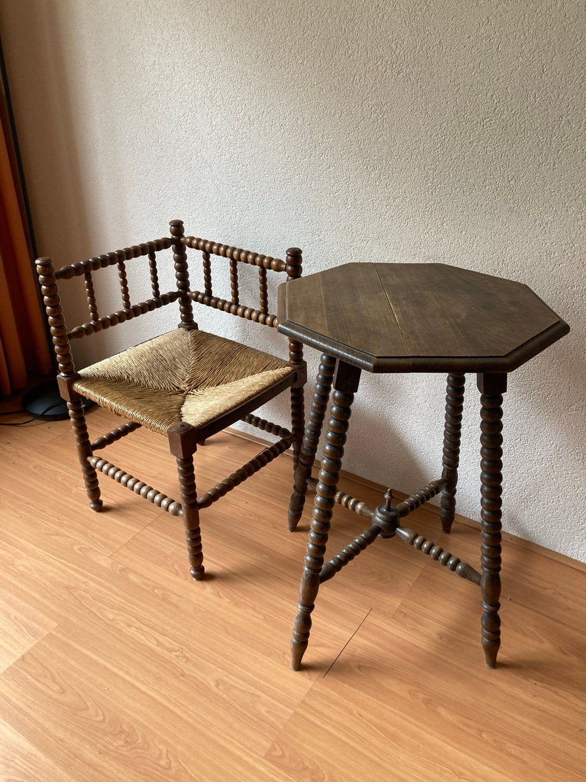 Antieke Hoekstoel en Tafel set - Bobbin stijl, Antiek en Kunst, Ophalen