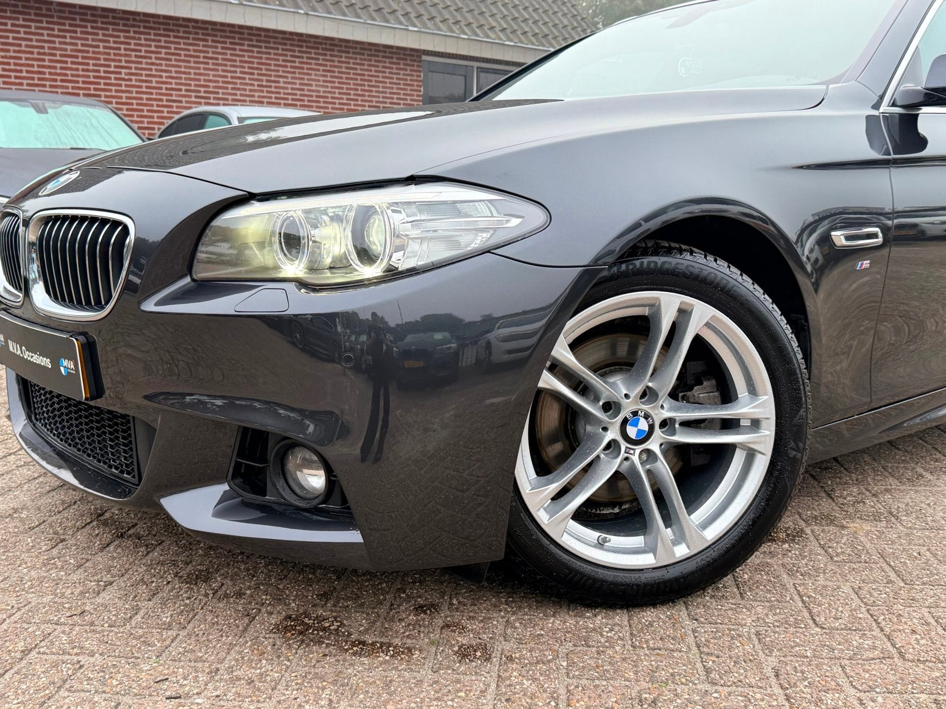 BMW 5-serie Touring 520i Executive M Sport Lci|Nieuwe Kettin, Auto's, Automaat, Gebruikt, 4 cilinders, 2000 kg