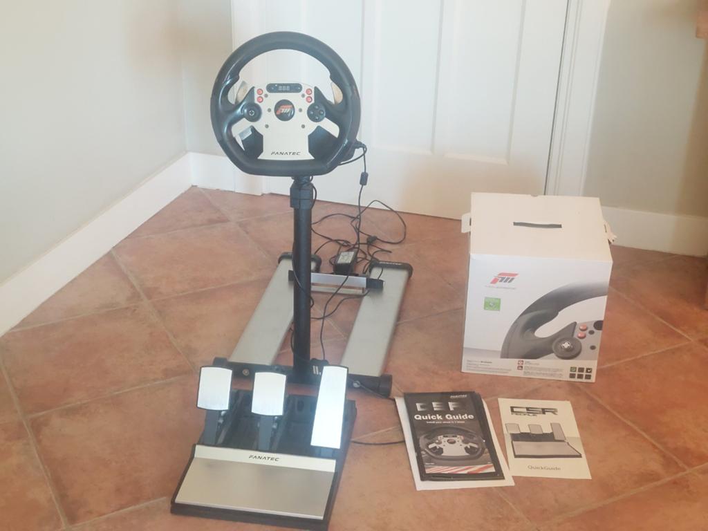 Fanatec CSR Elite Racing Wheel & Pedals voor Xbox 360/PC, Spelcomputers en Games, Ophalen, Zo goed als nieuw, Stuurtje of Sportattribuut