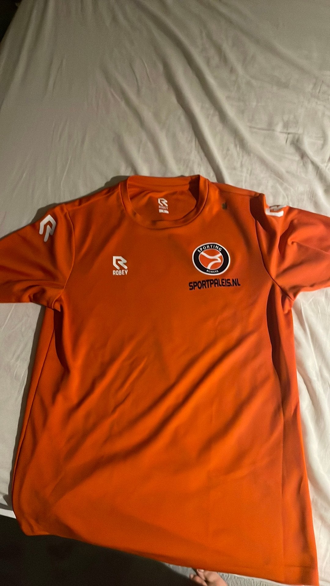 Sporting almere broek en trainings shirt maat m, Sport en Fitness, Voetbal, Maat M, Ophalen, Zo goed als nieuw, Shirt