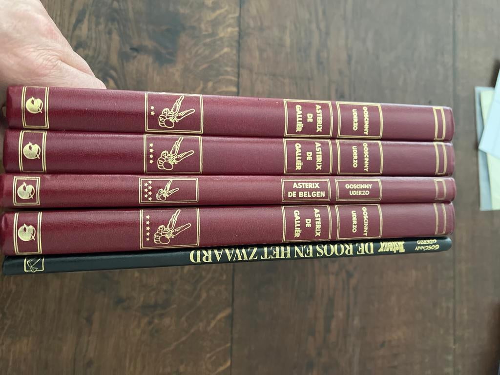 5 ingebonden Asterix de Galliër stripboeken (1975-1979), Boeken, Meerdere stripboeken, Ophalen of Verzenden, Zo goed als nieuw