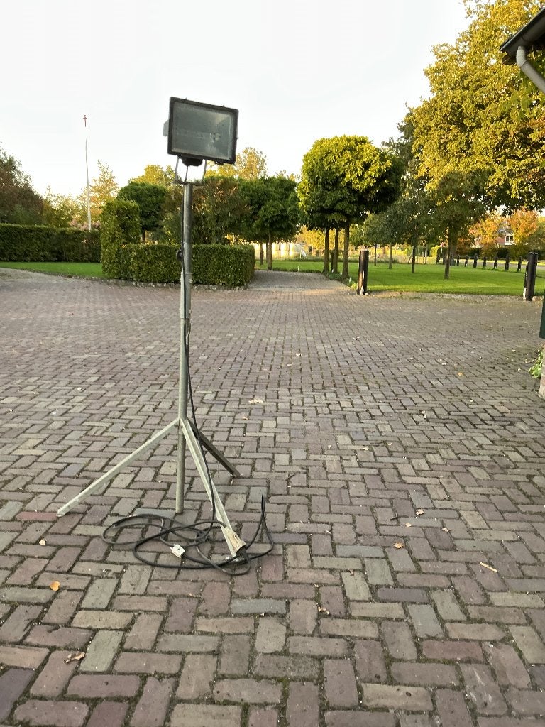 Bouwlamp op statief, Ophalen, Gebruikt, Met statief, Lamp met armatuur