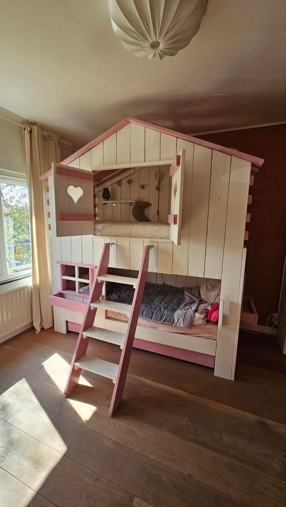 Superleuk huisjesbed wit met roze, 2x eenpersoons, Kinderen en Baby's, Kinderkamer | Stapelbedden en Hoogslapers, Ophalen, Hoogslaper