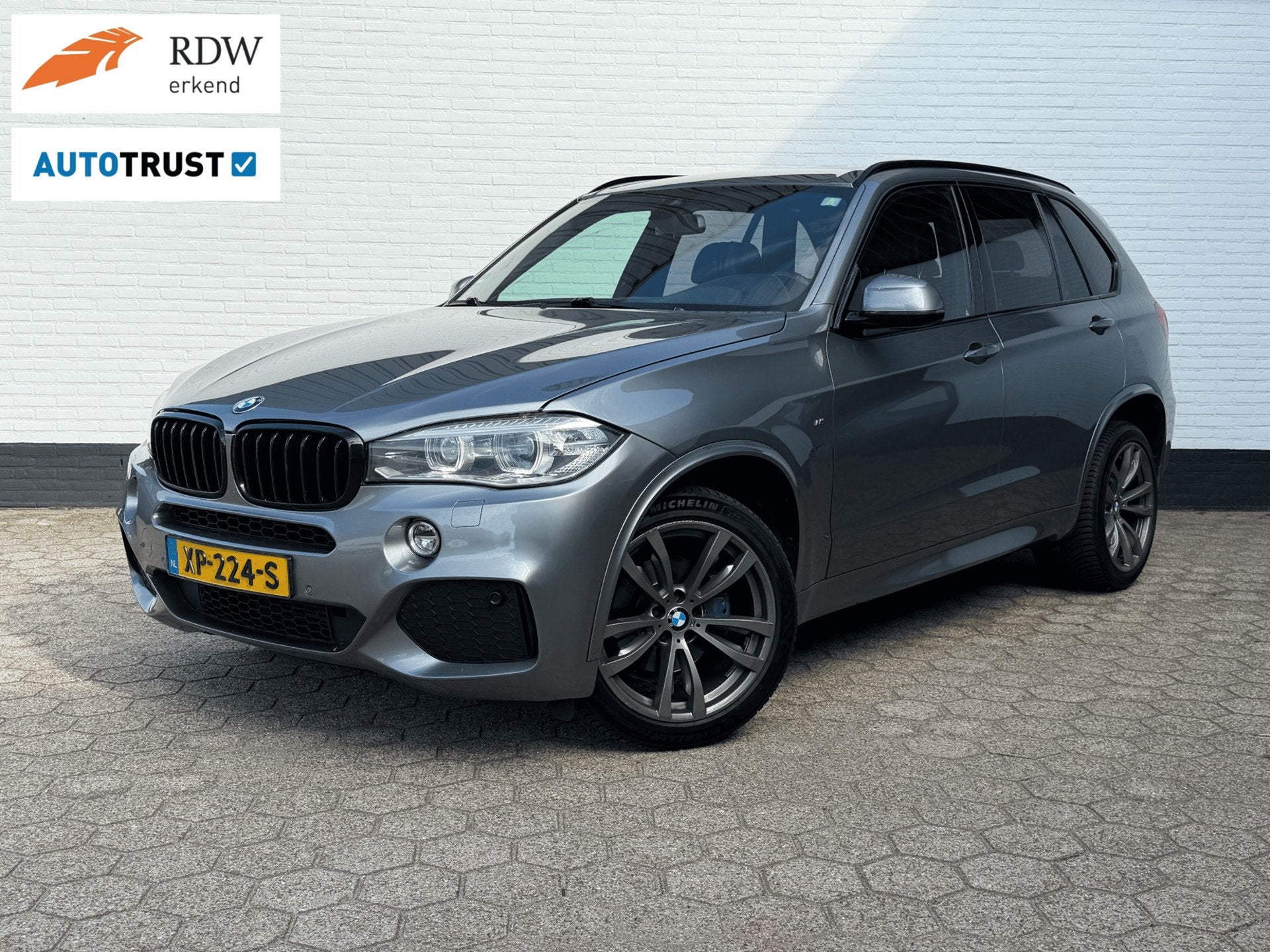 BMW X5 XDrive30d High Executive M-Sport TREKHAAK l TOPSTAAT!, Auto's, BMW, Automaat, Gebruikt, 2993 cc, 241 €/maand