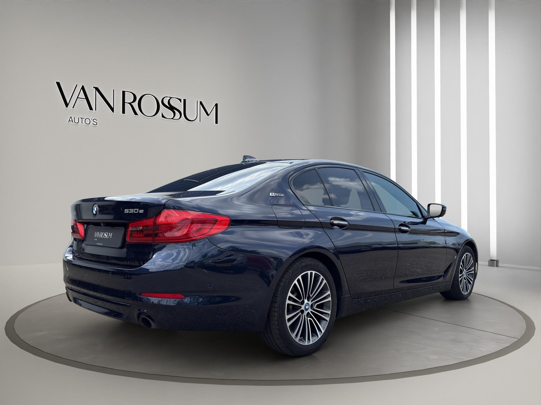 BMW 5-serie 530 e iPerformance | Leder | Sportstoelen | Sfee, Automaat, Achterwielaandrijving, Gebruikt, Euro 6