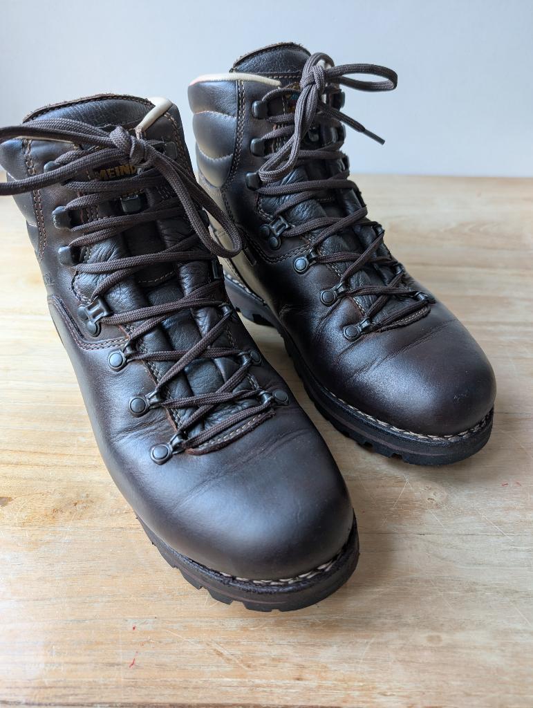 Meindl Badile bergwandelschoenen mt 42,5/8,5 als nieuw, Ophalen of Verzenden, Zo goed als nieuw, Schoenen