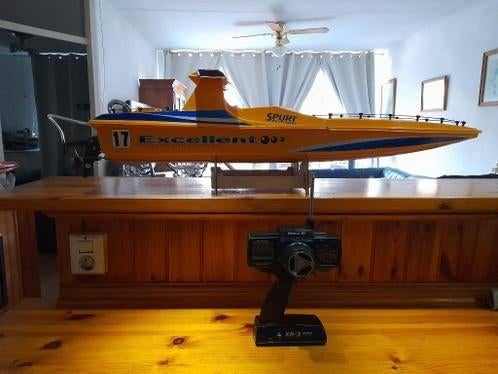 Zeer Snelle NQD Spurt Nitro powerboat ,Inc extra s, Ophalen, Zo goed als nieuw, Groter dan 1:32, Overige merken