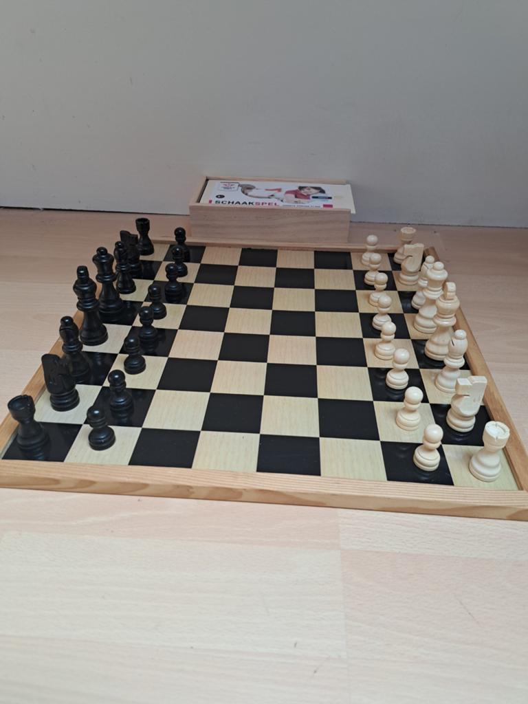 Groot houten schaakspel en damspel, Ophalen of Verzenden, Nieuw