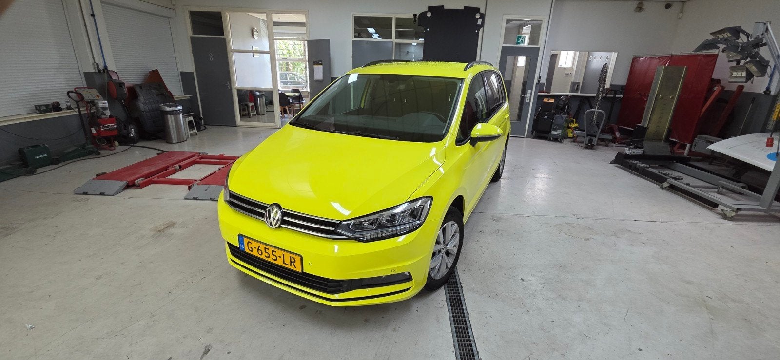 Volkswagen Touran 2.0 TDI SCR 150pk BMT 6-DSG 2019 Geel, 1800 kg, Bedrijf, Diesel, 168 €/maand