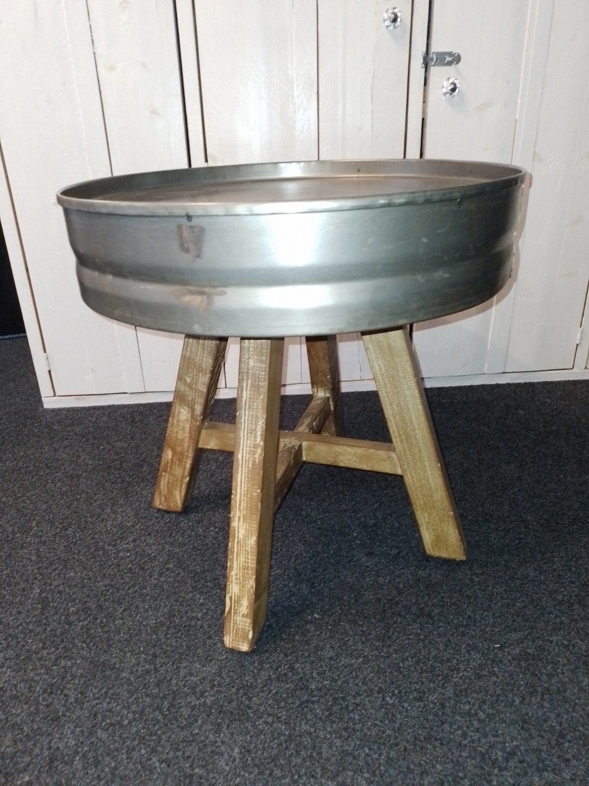 Leuk bijzettafeltje van By Boo, Ophalen, Rond, Metaal of Aluminium, Minder dan 55 cm