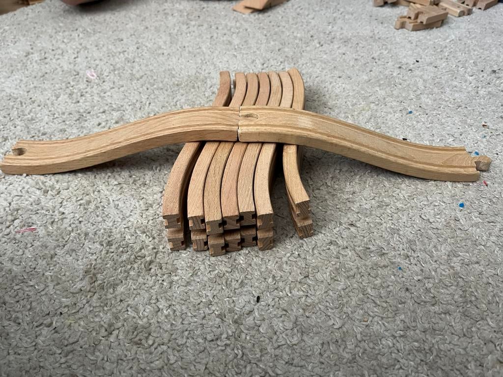 Zeer uitgebreide Houten treinbaan met gebouwen, Kinderen en Baby's, Speelgoed | Houten speelgoed, Ophalen, Overige typen