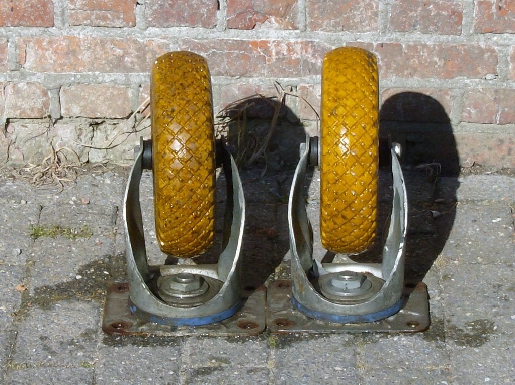 2x zwenkwiel, Ophalen, Gebruikt