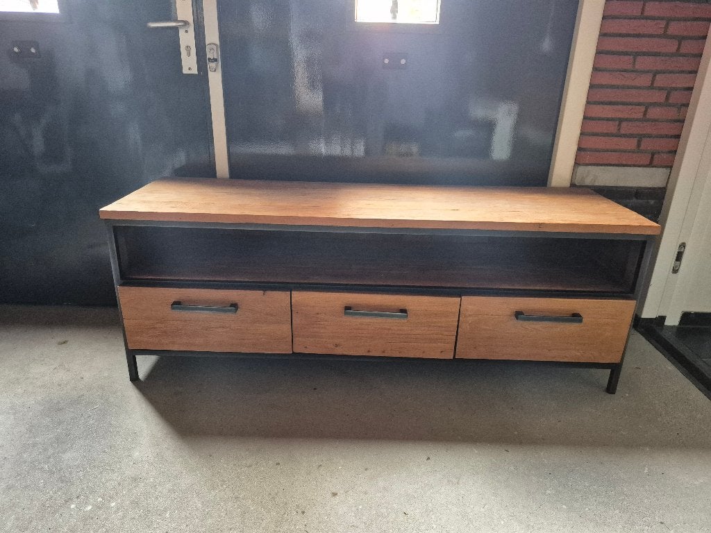 Televisiekast, Ophalen, 100 tot 150 cm, Teakhout, Zo goed als nieuw