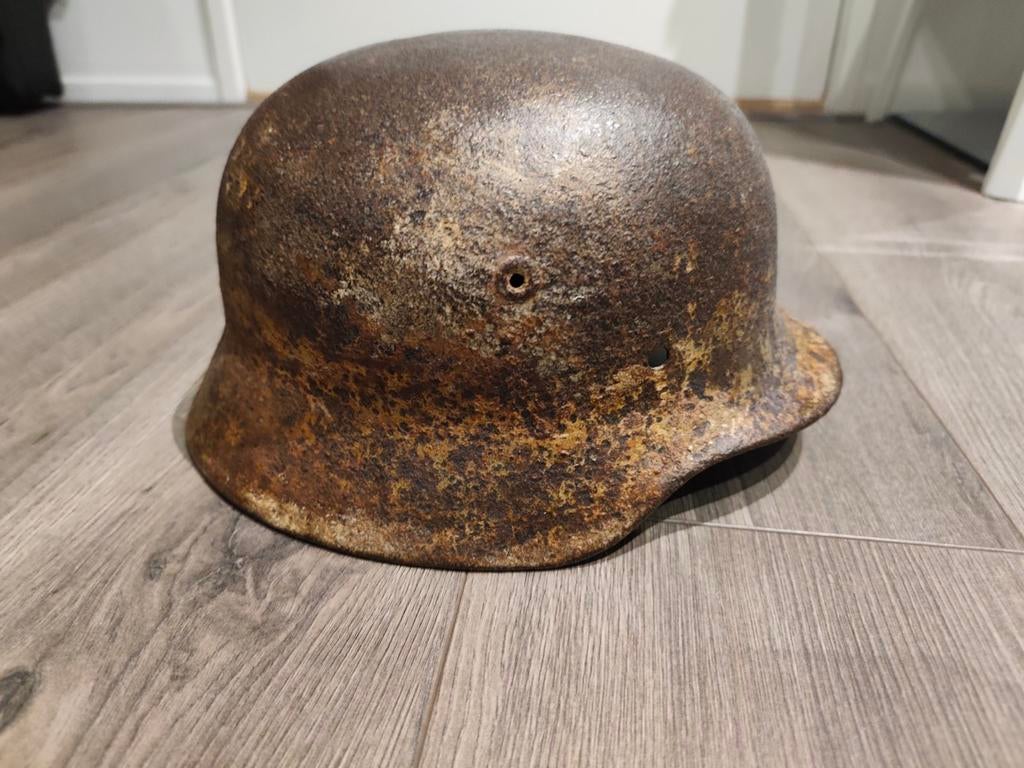 Ww2 Duitse helm m40 bodemvondst met battel damage, Verzamelen, Militaria | Tweede Wereldoorlog, Ophalen of Verzenden, Duitsland