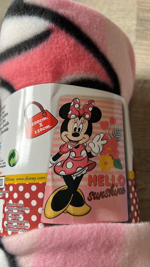 Disney Minnie mouse Plaid 100x150cm, Verzamelen, Disney, Ophalen of Verzenden, Mickey Mouse, Nieuw, Kleding of Textiel