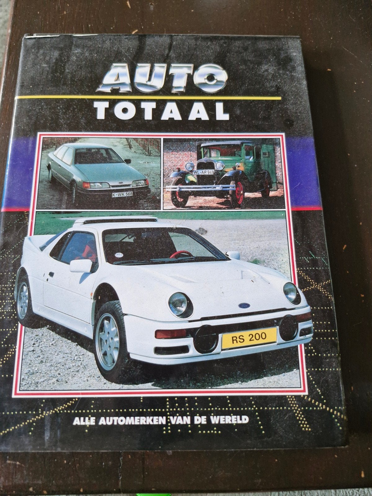 Auto Totaal: Alle Automerken van de Wereld Boek, Ophalen of Verzenden, Gelezen, Algemeen, Onbekend
