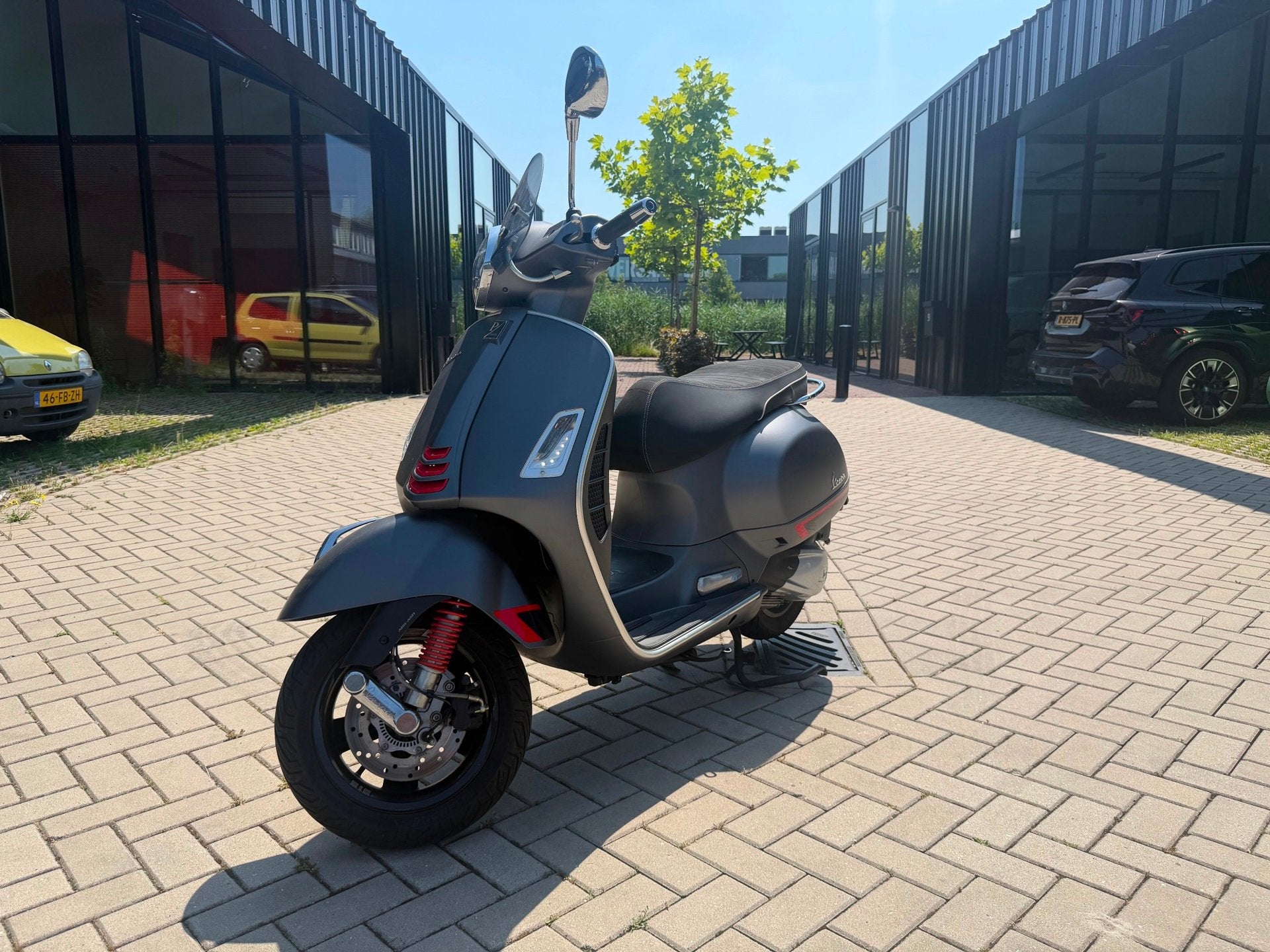 Vespa Scooter GTS 300 HPE Super Notte ABS 2020 Weinig Kms !, Motoren, Motoren | Overige merken, Scooter, Bedrijf, 278 cc, 12 t/m 35 kW