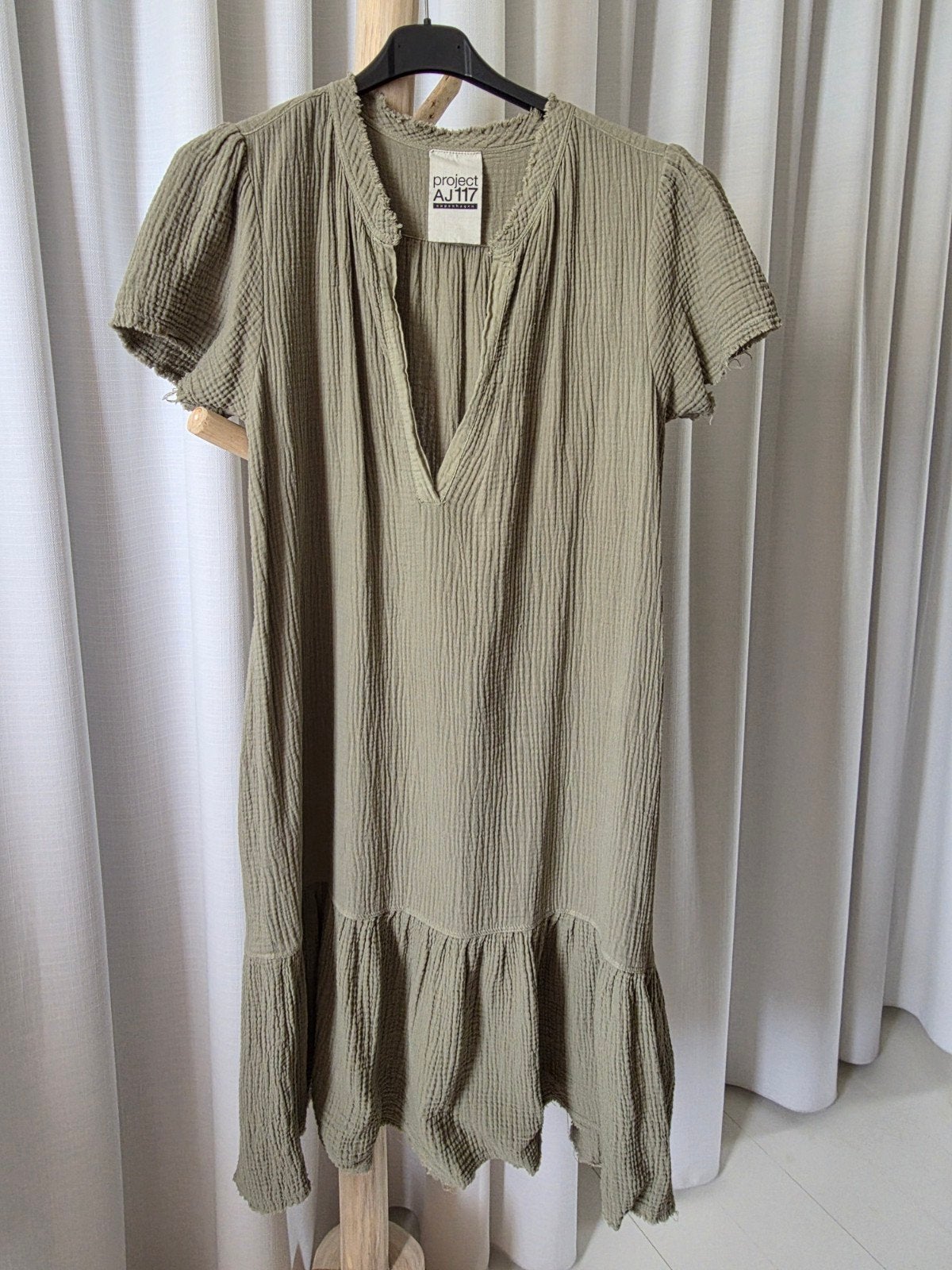 Zomerjurk van Project AJ117, taupe/groen, mt S (valt als M), Maat 38/40 (M), Ophalen of Verzenden, Zo goed als nieuw, Overige kleuren