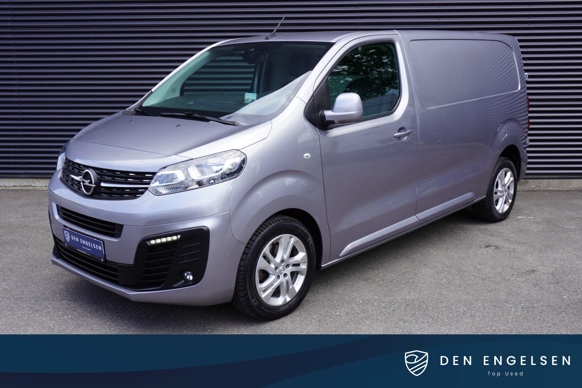 Opel Vivaro 180pk Automaat L2 MARGE Navigatie Camera Head-up, Lichtsensor, Gebruikt, 4 cilinders, 2500 kg