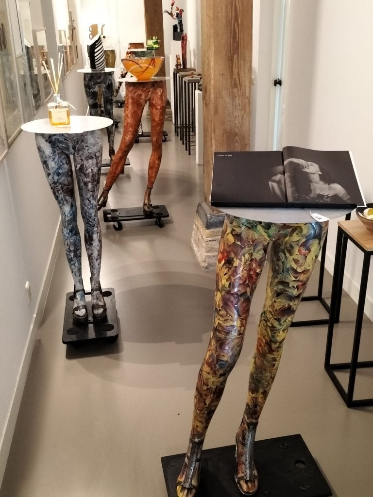 Benentafels gemaakt door kunstenaar in vrolijke kleuren, Antiek en Kunst, Kunst | Designobjecten, Ophalen, Meerkleurig, Handgemaakt