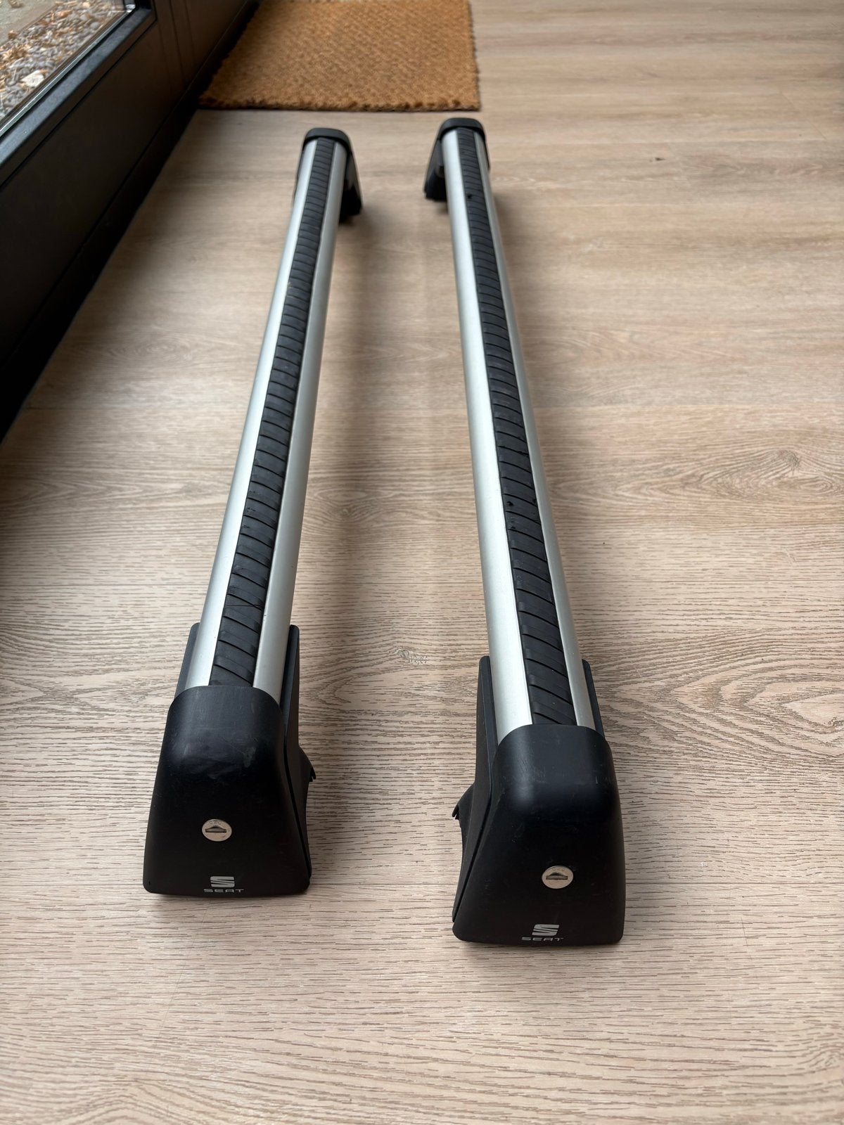 Dakdragers Seat Arona - Origineel en Zo goed als nieuw, Auto diversen, Dakdragers, Ophalen, Gebruikt