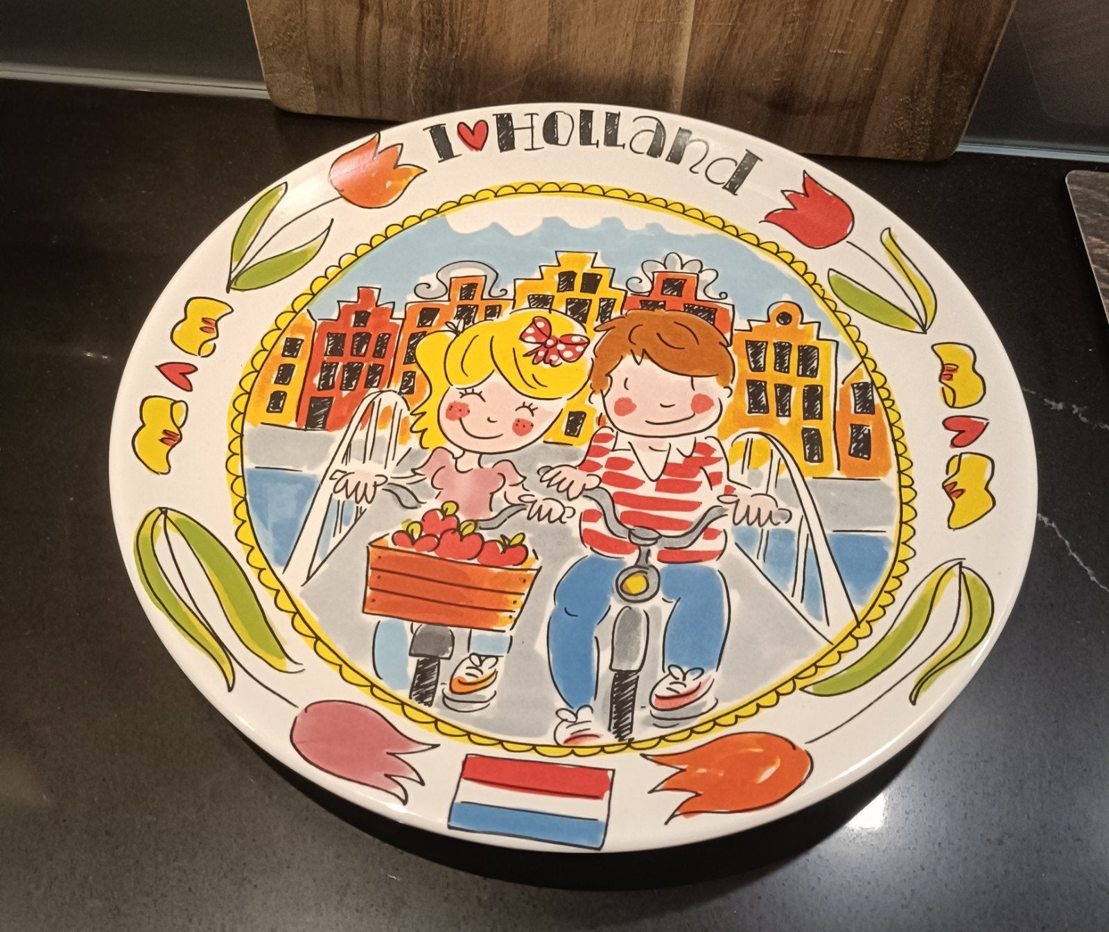 Groot bord , schaal , Blond Amsterdam, Ophalen of Verzenden, Aardewerk, Blond Amsterdam, Schaal of Schalen