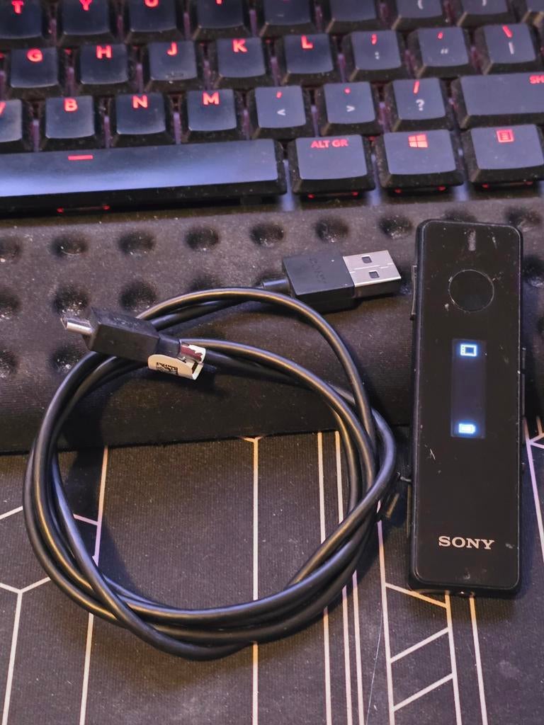Sony SBH52 Bluetooth headphone adapter, Ophalen of Verzenden, Gebruikt, Sony, Draadloos