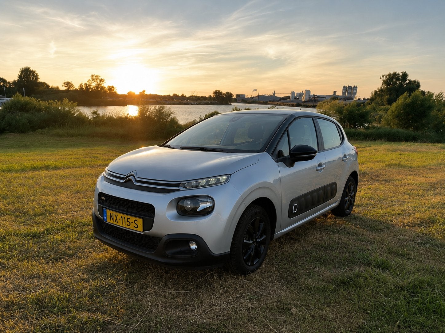 Citroën C3 1.2 Puretech 82pk 2017 Grijs, Auto's, Voorwielaandrijving, 450 kg, 40 €/maand, 450 kg