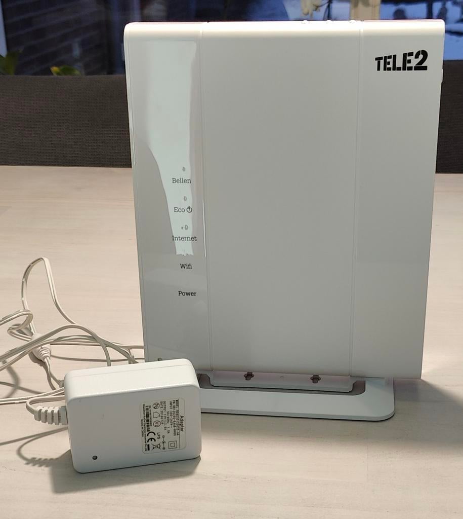 Tele2 modem. In goede staat en werkend. Inclusief adapter, Ophalen