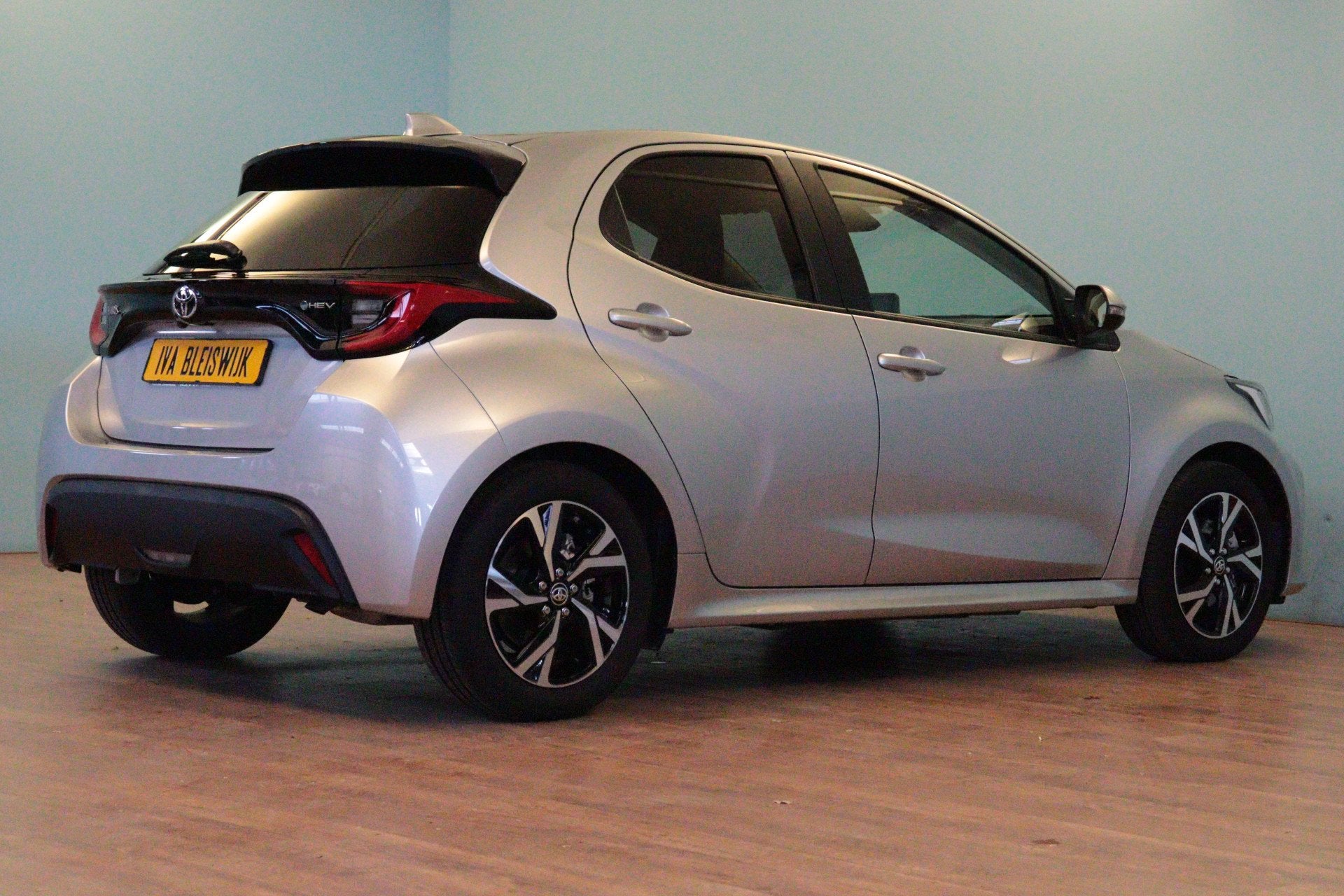 Toyota Yaris 1.5 Hybrid 115 Dynamic | RIJKLAAR | APPCONNECT, Euro 6, Start-stop-systeem, 1490 cc, Hybride Elektrisch/Benzine